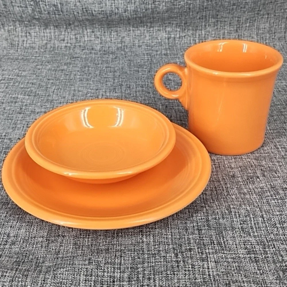 Fiesta Tangerine Orange Fruit Bowl 7 1/4